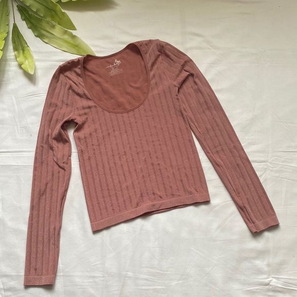 𝅺⭐️FREE People Lucky You Scoop Neck Layering Top⭐️ - Picture 3 of 10